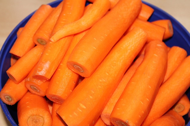skin peeled carrots