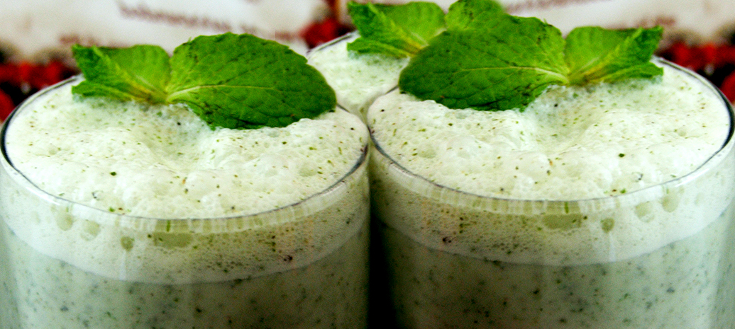 gourd juice served with mint