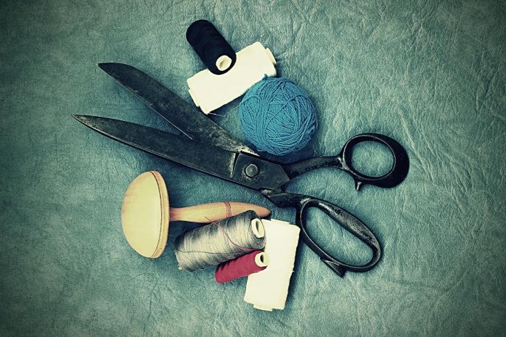 scissor-and-thread